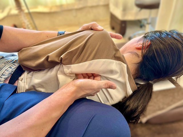 子供　姿勢・猫背矯正